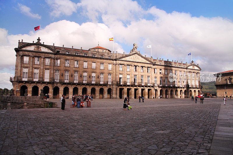 Obradoiro 广场和拉霍伊宫 - 圣地亚哥德孔波斯特拉